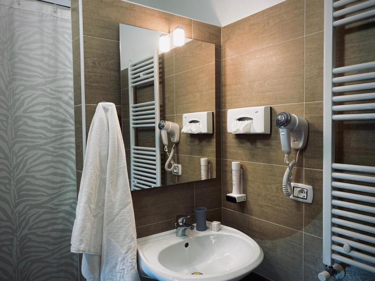 Atico Hotel Desenzano del Garda Ngoại thất bức ảnh