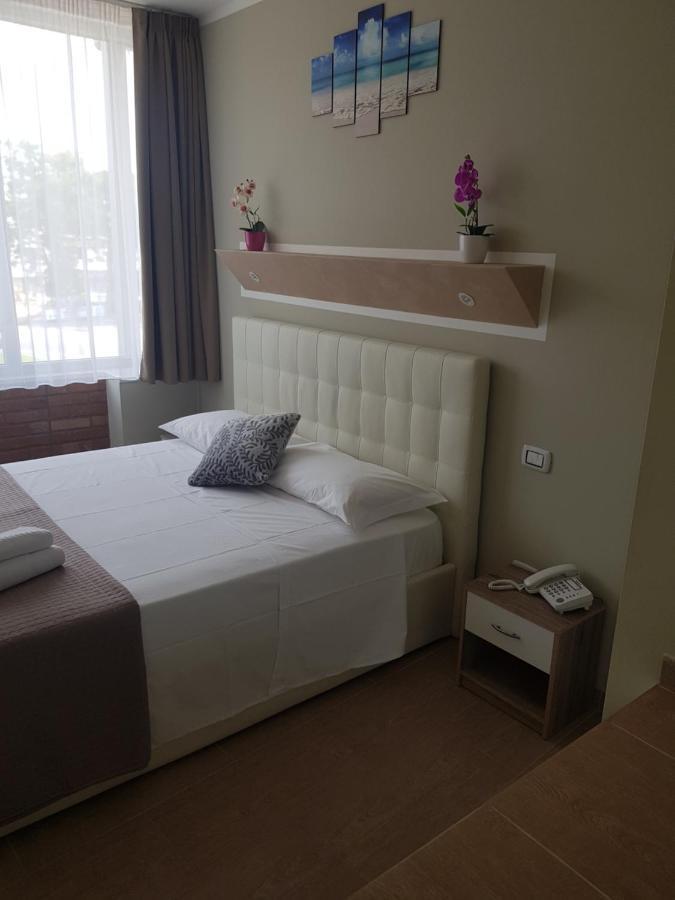 Atico Hotel Desenzano del Garda Ngoại thất bức ảnh